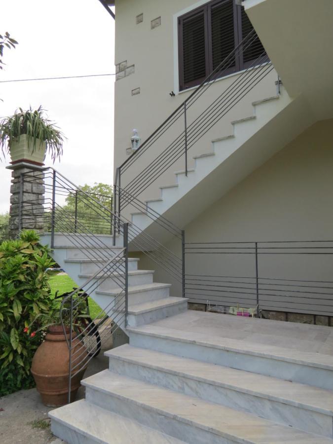 Casa Vacanze “Bouganville” Loc Avane Pisa Vecchiano Exterior foto