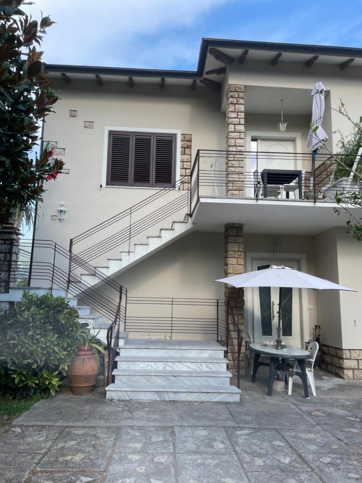 Casa Vacanze “Bouganville” Loc Avane Pisa Vecchiano Exterior foto